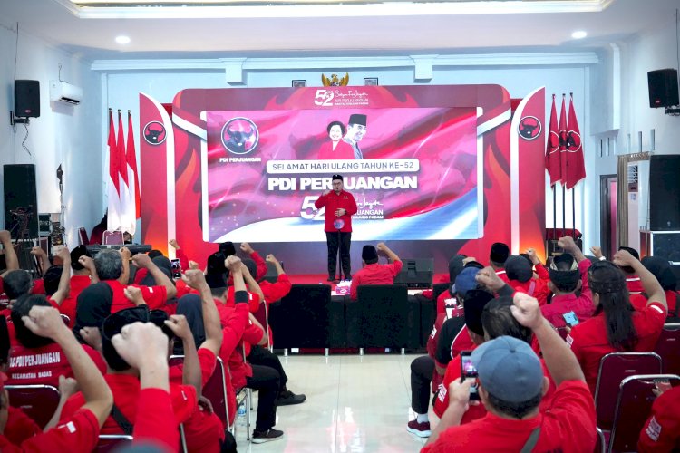 Bupati Kediri saat hadir di HUT PDIP/Ist