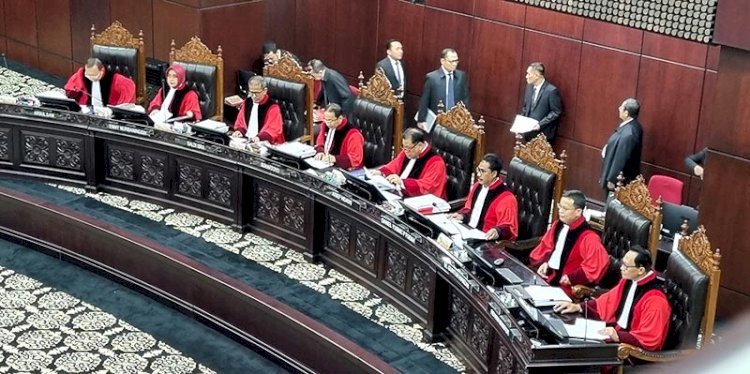 Para Hakim Konstitusi dalam sidang MK/RMOL