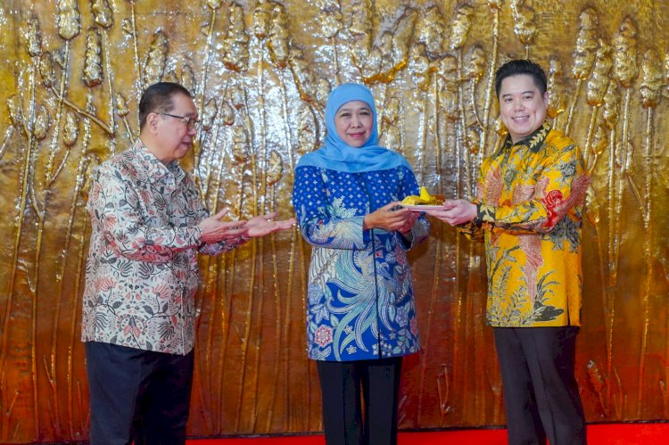Gubernur Jawa Timur Terpilih, Khofifah Indar Parawansa saat  meresmikan Han Palace Restaurant dan Legacy Ballroom/Ist