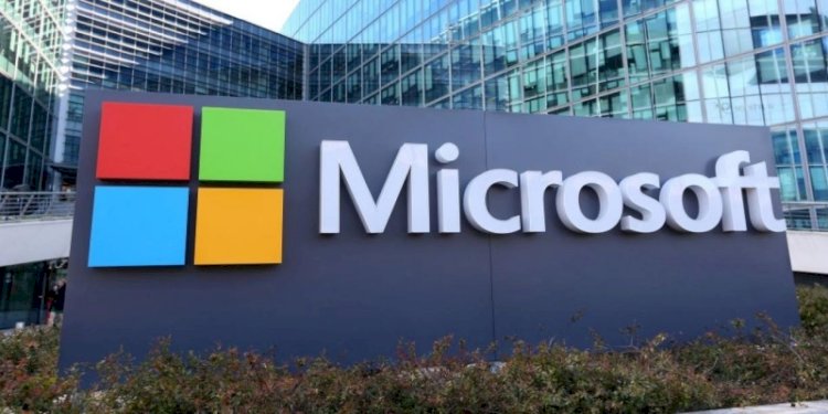 Kantor pusat Microsoft Corporation di Issy-les-Moulineaux/Reuters