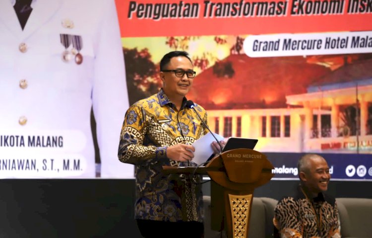 Pj Wali Kota Malang, Iwan Kurniawan, S.T, MM saat memberikan arahan/Ist