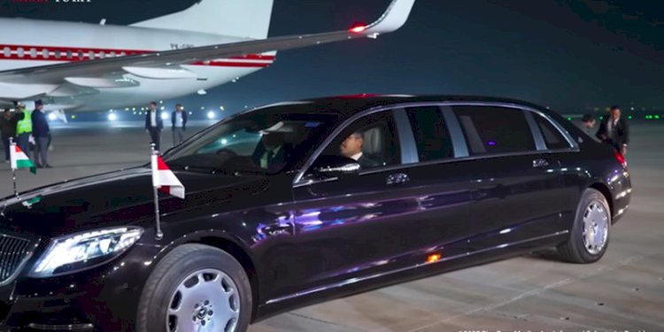 Mercedes-Maybach S600 Pullman Guard yang digunakan Presiden Prabowo Subianto selama di India/Youtube Sekretariat Presiden