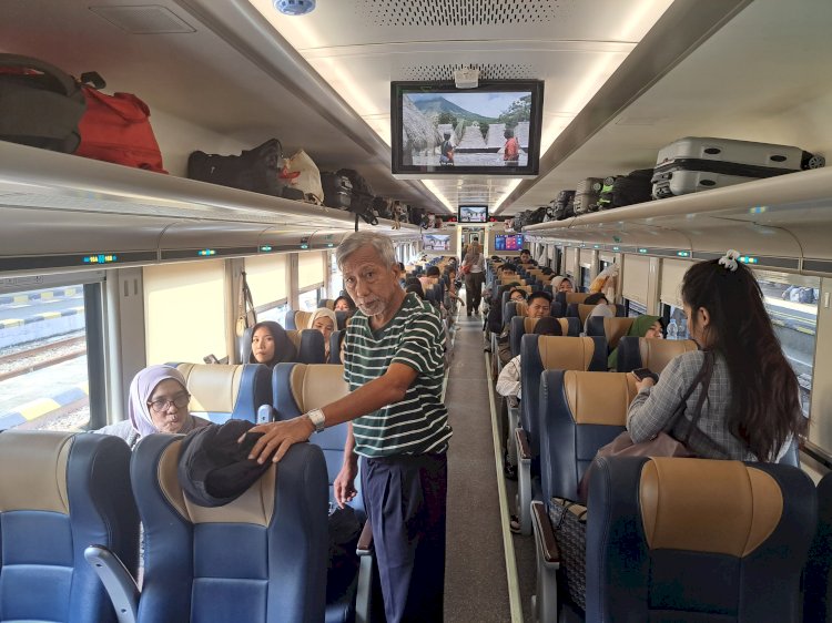 Penumpang kereta api 