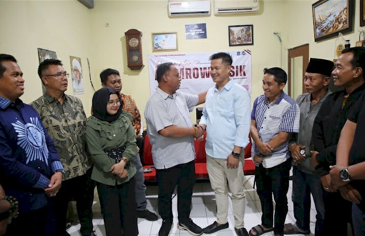 Teks foto: Camat Asemrowo dan BNPM Surabaya berdamai/RMOLJatim