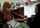 Antusias Warga Terhadap Program Pemeriksaan Kesehatan Gratis di Surabaya   