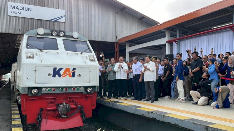 Wali kota dan Wakil Wali kota Madiun terpilih Maidi dan Bagus Panuntun saat hadir peluncuran ka Madiun Jaya di stasiun/ist.