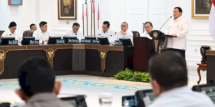 Presiden Prabowo Subianto saat memimpin rapat kabinet/Ist