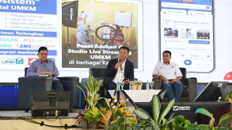 Customer Gathering Logistic Day di Graha Narawita Agung, Lumajang, Jawa Timur 