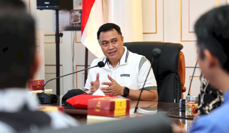 Pj Wali Kota Malang, Iwan Kurniawan, S.T., M.M saat memimpin Rakor/Ist