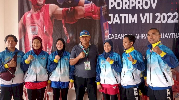 Sugeng Nufindarko Bersama Para Atlet Di Porprov Jatim Tahun 2022.