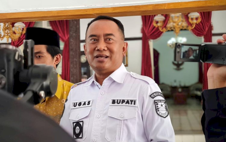 Pj Bupati Probolinggo, Ugas Irwanto saat acara di Pendopo Kabupaten Probolinggo/RMOLJatim 
