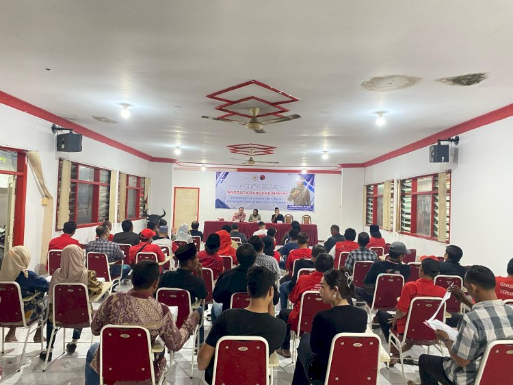 Poto - Mbak estu saat gelar banggar mpr ri di Jombang