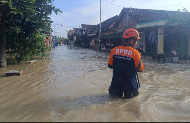 Petugas BPBD Kabupaten Gresik/Ist