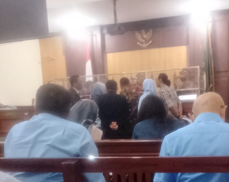 Suasana sidang 
