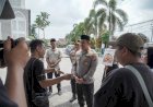 Mudik Aman Keluarga Nyaman, Polres Jombang Sosialisasi Hotline 110 di Exit Tol