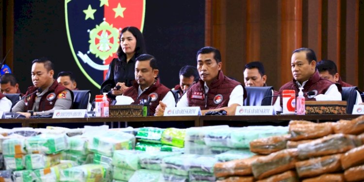 Kabareskrim Polri, Komjen Wahyu Widada saat mengungkap penangkapan kasus narkoba di Gedung Bareskrim Polri, Jakarta, Rabu, 5 Maret 2025/Ist