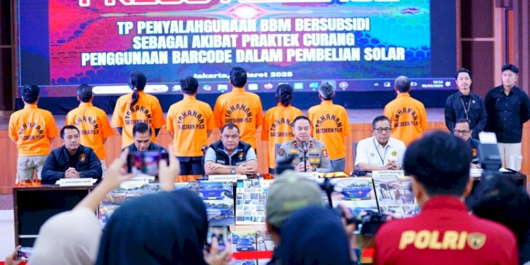  Bareskrim Polri mengungkap praktik penyalahgunaan BBM Subsidi di Tuban dan Karawang/Ist