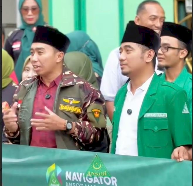 GP Ansor Kota Probolinggo Saat Bagikan Takjil Di Daerah Wonoasih