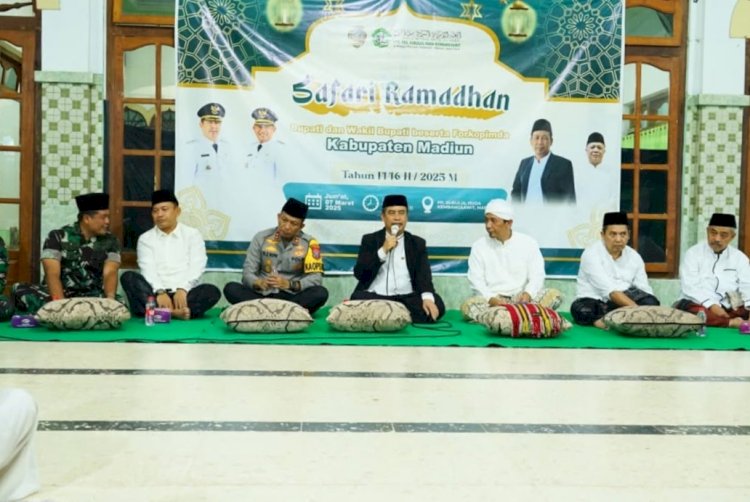 Bupati dan Wakil Bupati Madiun mengunjungi Pondok pesantren Salafiyyah Subulul Huda, Kembang Sawit, Kecamatan Kebonsari/Ist