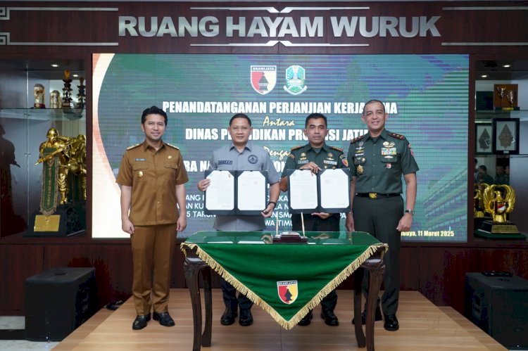 Pangdam V/Brawijaya, Mayjen TNI Rudy Saladin, M.A, Wagub Jatim Emil Elistianto Dardak atau Emil Dardak, Danrindam V/Brawijaya, Kolonel Inf Mukhamad Albar, S.E, dan Kadindik Provinsi Jatim, Aries Agung Paewai/ist