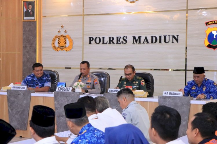 Rakor Eksternal Operasi Ketupat Semeru 2025 di ruang Tantya Sudhirajati Polres Madiun/ist