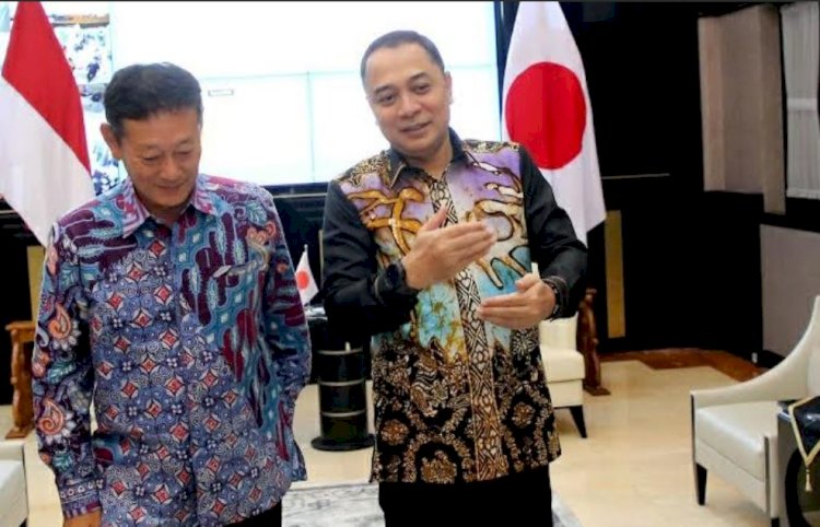  Wali Kota Eri bersama Takeyama Kenichi/RMOLJatim