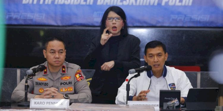 Direktur Tindak Pidana Siber Bareskrim Polri Brigjen Himawan Bayu Aji (kanan)/Ist