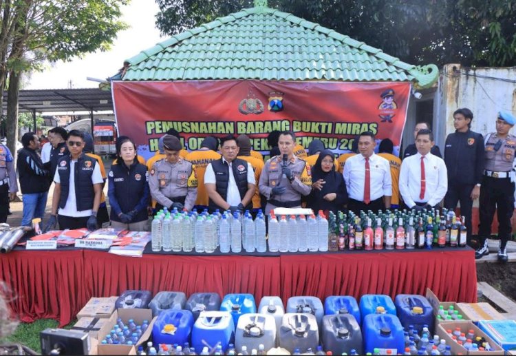 Pemusnahan barang bukti hasil operasi pekat Semeru 2025 di Polres Madiun/ist.