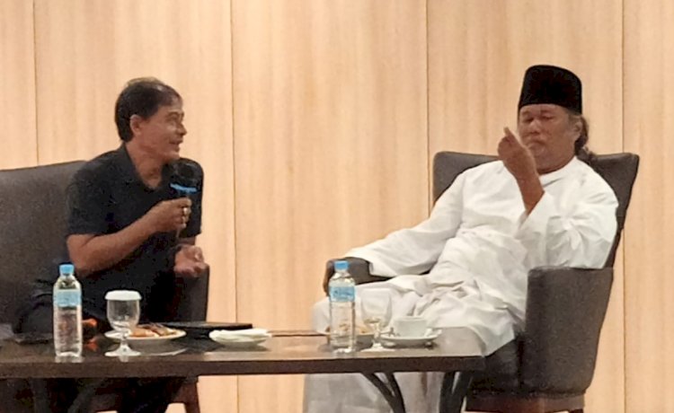 Gus Muwafiq dalam acara diskusi yang digelar para aktivis Prodem dengan tema "Indonesia Kekinian"/RMOLJatim