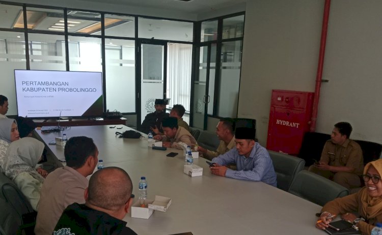 Suasana Hearing Komisi III DPRD Kabupaten Probolinggo di ESDM Jatim/Ist