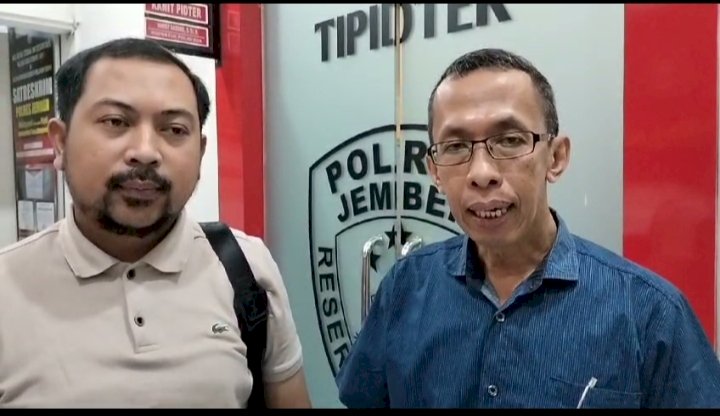 Mohammad Husni Thamrin saat memberikan keterangan pers, saat mendampingi Kades Sukosari, Ahmad Romadon usai laporan ke Polres Jember/RMOLJatim