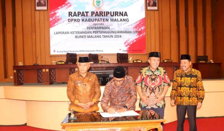 Penyerahan buku LKPJ tahun 2024 Bupati Malang kepada Ketua DPRD Kabupaten Malang/Ist