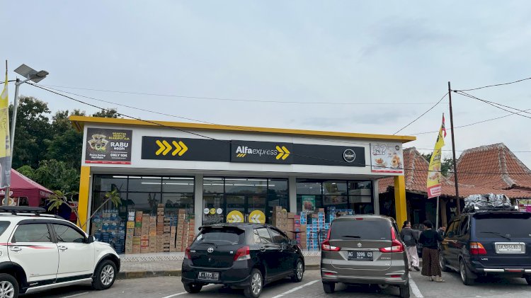 Gerai Alfaexpress di rest area/ist