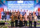 Kukuhkan Tim Penguatan dan Pengembangan Eko-Tren OPOP Jatim, Gubernur Khofifah Optimistis Bakal Jadikan Pesantren Lebih Tangguh Ekonominya