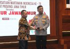 Penuh Inovasi sebagai Kapolres Sidoarjo, Kombes Pol Christian Tobing Raih Penghargaan PWI Jatim Awards