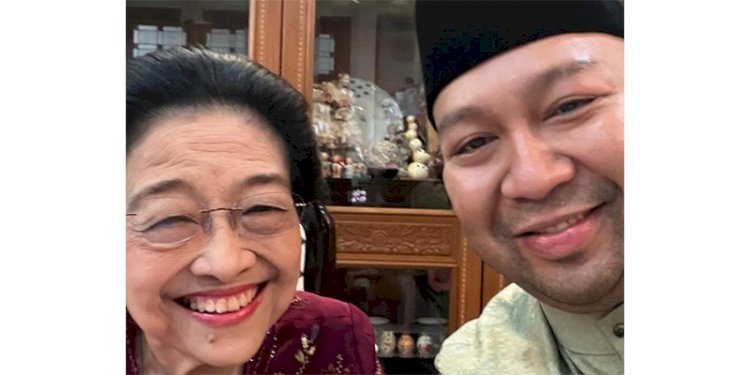 Tangkapan layar Didit Hediprasetyo selfie bersama Megawati Soekarnoputri saat bersilaturahmi ke Teuku Umar/Repro