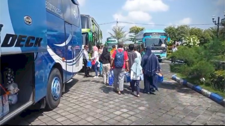 Keterangan foto : Armada bus untuk program balik gratis/ist