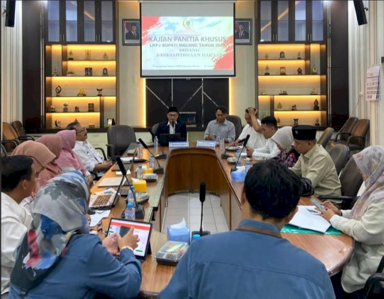   Pansus DPRD Kabupaten Malang saat menggelar rapat kajian LKPJ Bupati tahun 2024/Ist
