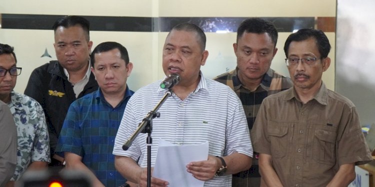 Direktur Penyidikan pada Jaksa Agung Muda Bidang Tindak Pidana Khusus (Jampidsus) Kejagung, Abdul Qohar di Gedung Kejaksaan Agung, Jakarta, Senin dini hari, 14 April 2025/Puspenkum Kejagung 