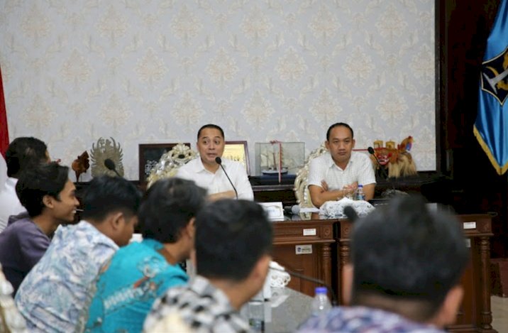 Wali Kota Eri menerima pengaduan 31 karyawan yang ijazahnya ditahan perusahaan/RMOLJatim