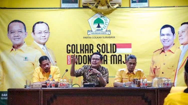 Arif Fathoni didampingi Akmarawita Kadir/RMOLJatim