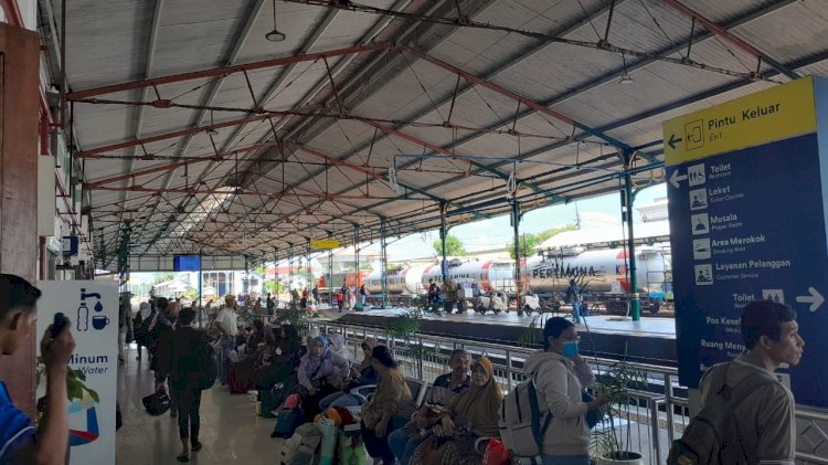Stasiun kereta Api Madiun /ist.