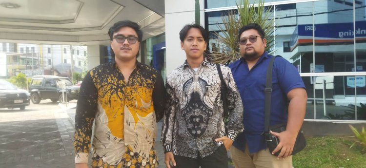 Tim kuasa hukum PN, Muhammad Ali Mahdi SH dan Iqbal Maulana F SH, saat di Kantor BRI Cabang Jember/Ist