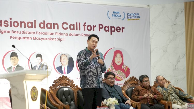 Dr. Aulia Khosanofa saat presentasi dalam seminar Nasional di Unmuh Jember/RMOLJatim