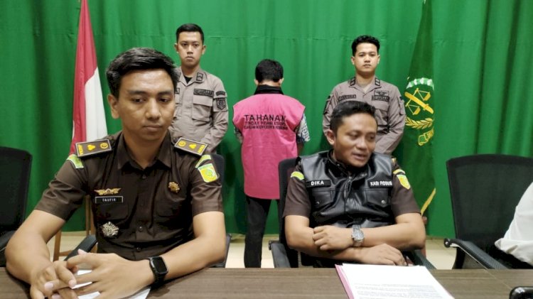 Kejari Probolinggo konferensi Pers penetapan dan penahanan tersangka korupsi/RMOL Jatim 