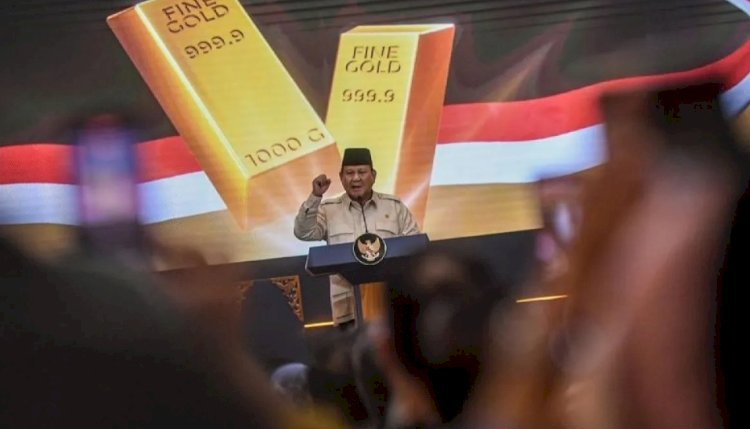 Presiden Prabowo Subianto menyampaikan pidato saat peresmian Layanan Bank Emas Pengadaian dan Bank Syariah Indonesia di The Gade Tower, Jakarta, Rabu 26 Februari 2025. ANTARA FOTO/Muhammad Adimaja/tom/pri