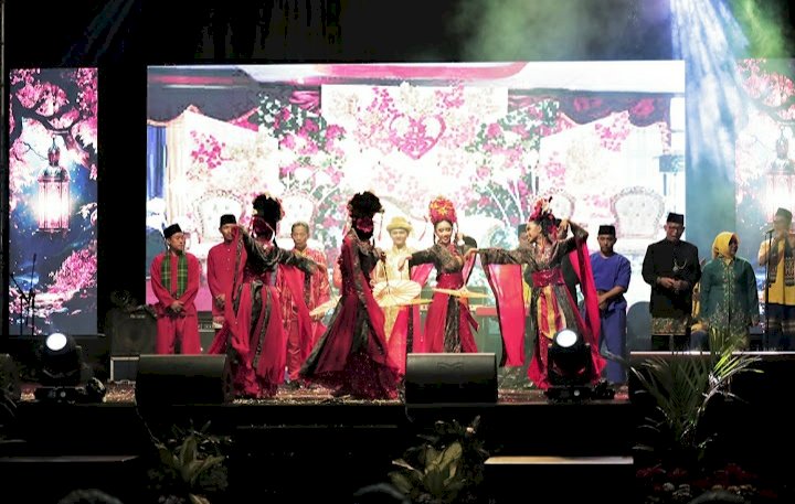 Teks foto: Seni Budaya Terbaik di Indonesian International Arts Festival Munas VII APEKSI 2025/RMOLJatim