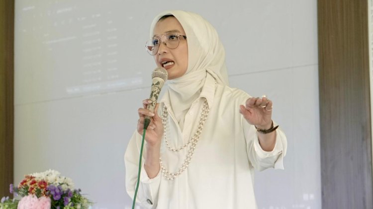 Arzeti saat sosialisasi MBG di Sidoarjo