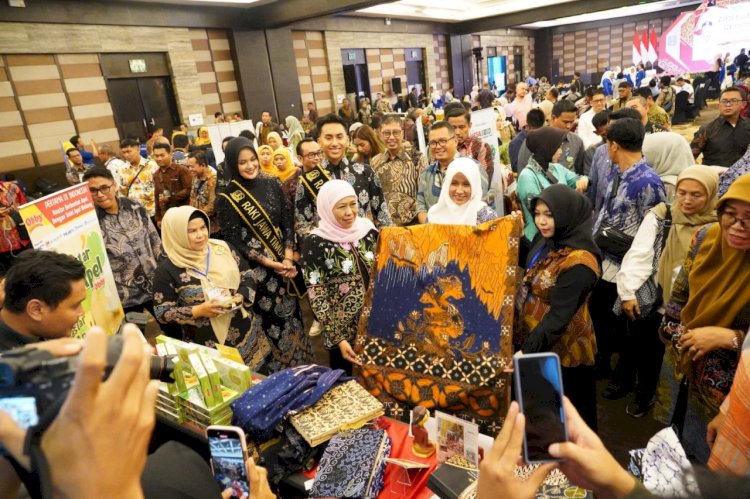 Dirut Bank Jatim dampingi Gubernur Jawa Timur di gelaran Misi Dagang dan Investasi di Balikpapan.