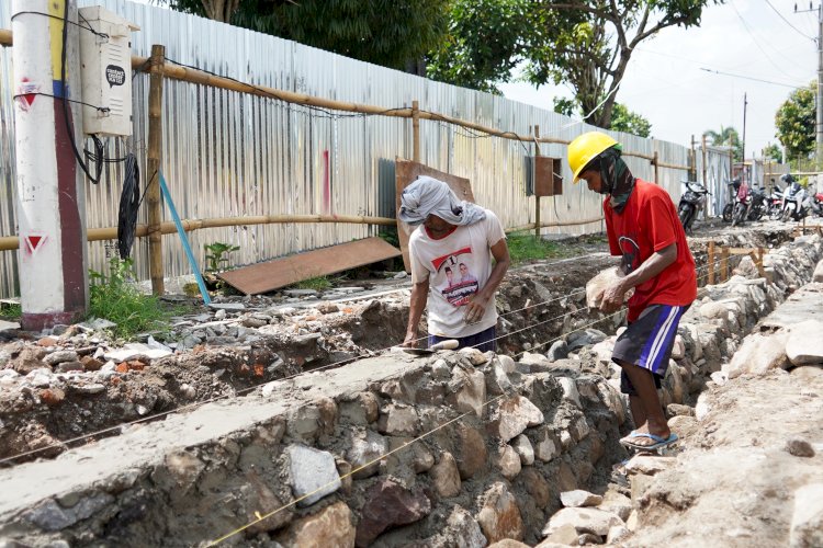 Pengerjaan Pasar Ngadiluwih Kediri
